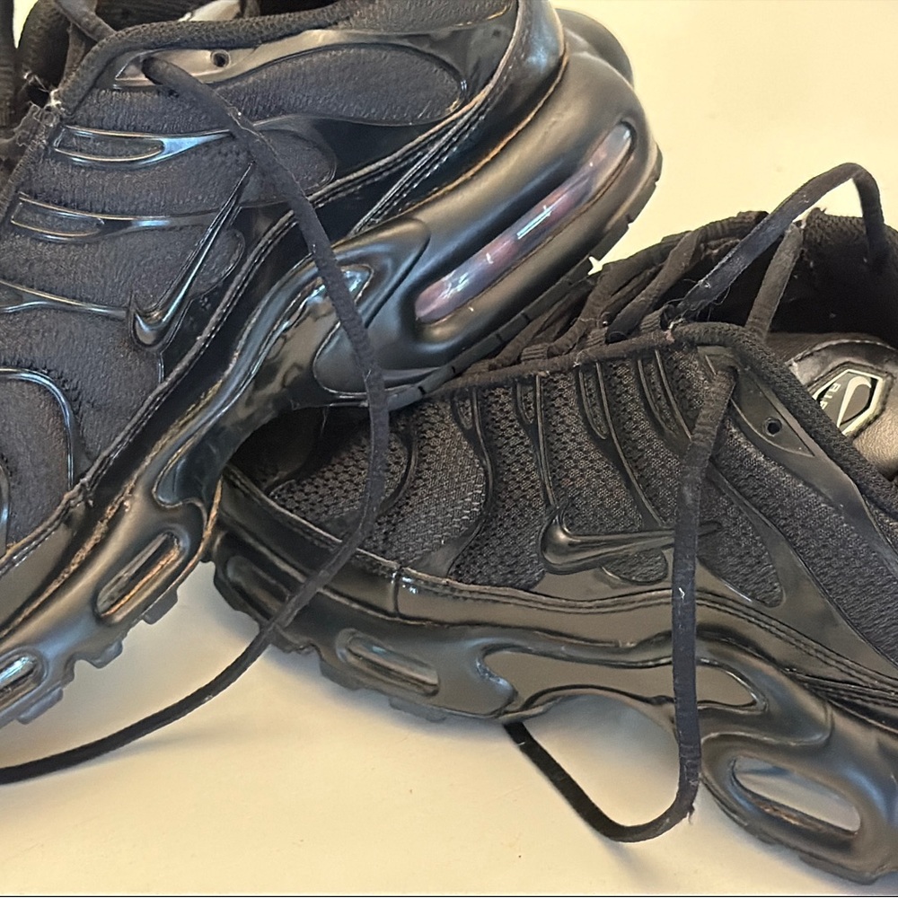 Nike Black Air Max Plus TN Sneakers